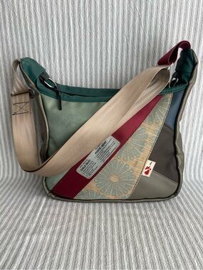 MARI CLA RO Upcycled Seatbelt & Vegan Leather Messenger Bag Unique Utility #787